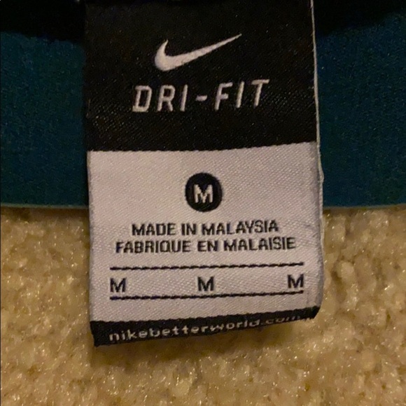 - Nike workout top and shorts-Teal - Picture 7 of 7